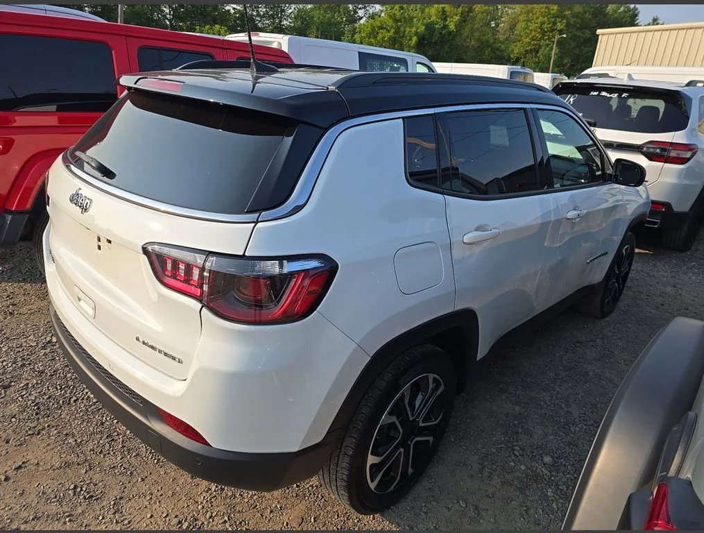 Used 2023 White Jeep Limited image 4