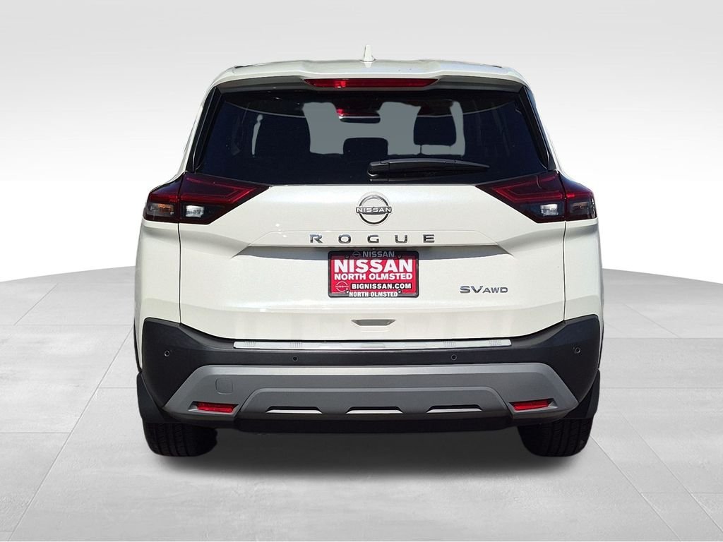 Certified Used 2023 Pearl White Nissan SV image 10