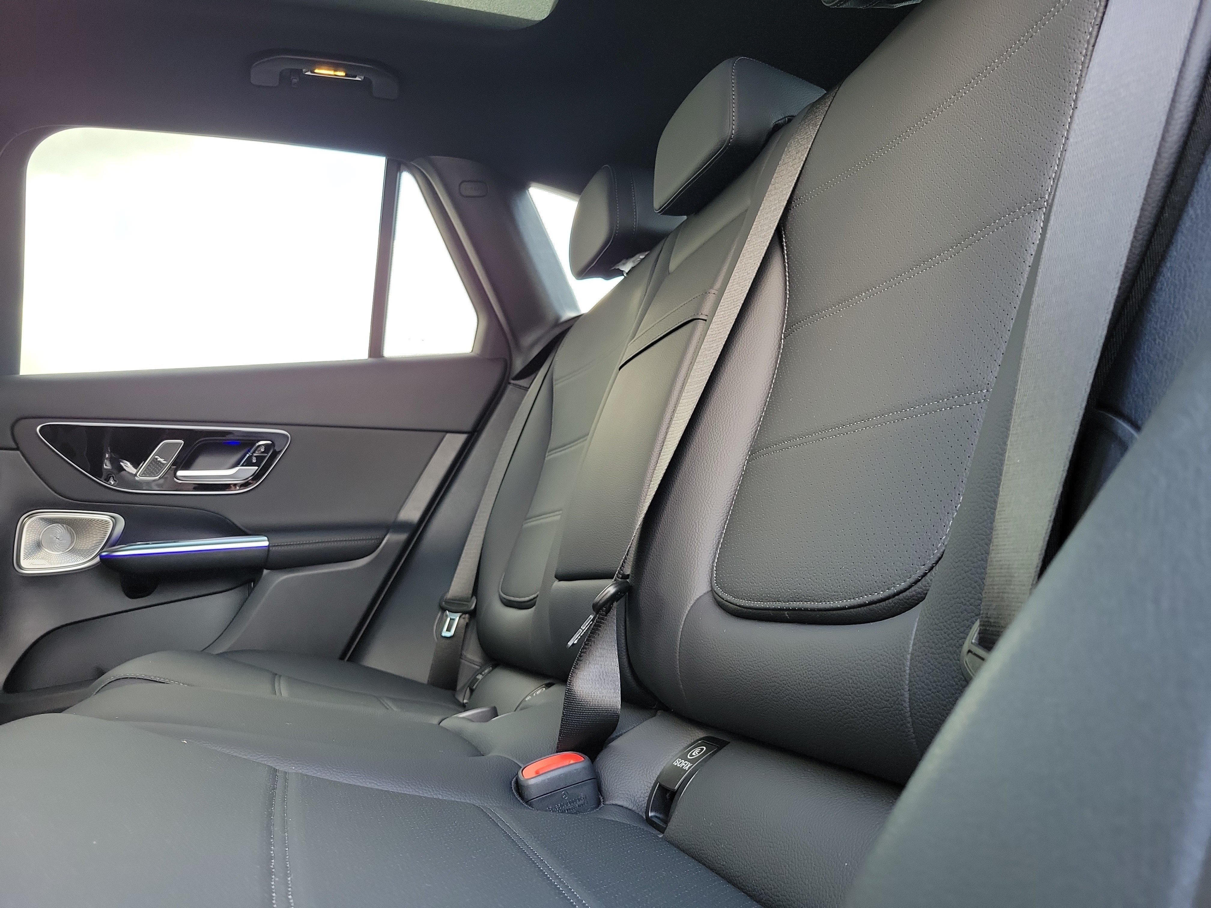 New 2026 MANUFAKTUR Alpine Grey Mercedes-Benz GLC 300 image 40