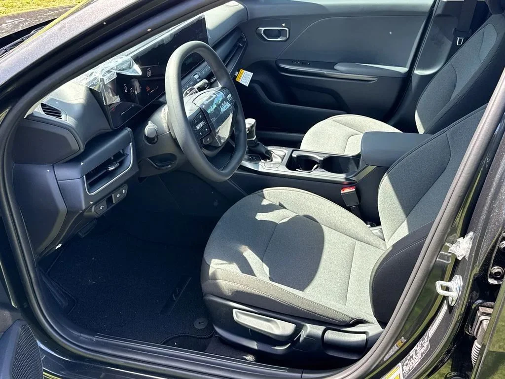 New 2026 Gray Kia LXS image 9