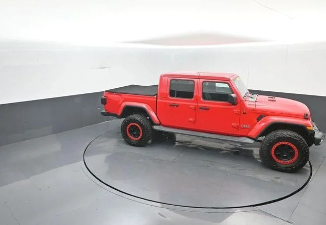 Used 2020 Red Clearcoat Jeep Overland image 27