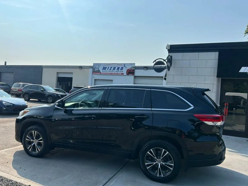 Used 2018 Black Toyota LE Sport Utility 4D image 5