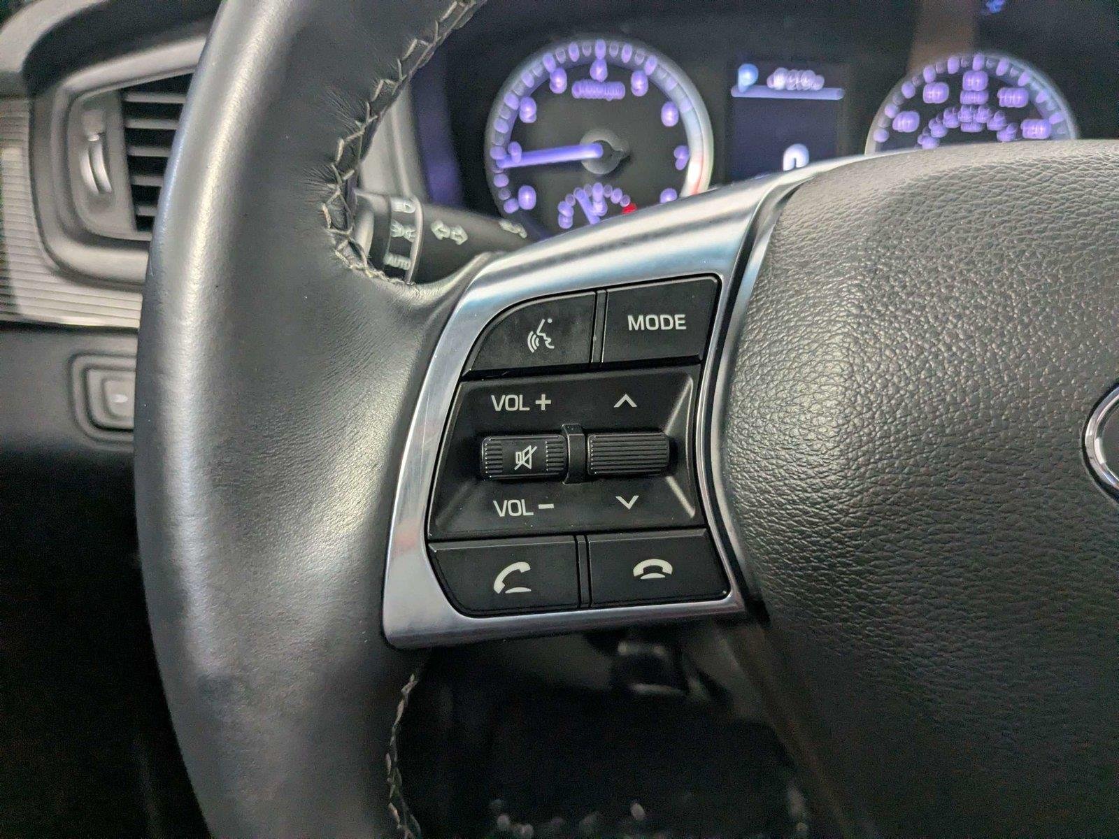 Used 2018 Phantom Black Hyundai Limited image 19