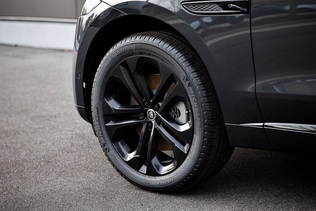 2026 Jaguar F-Pace R-Dynamic S - Photo 6