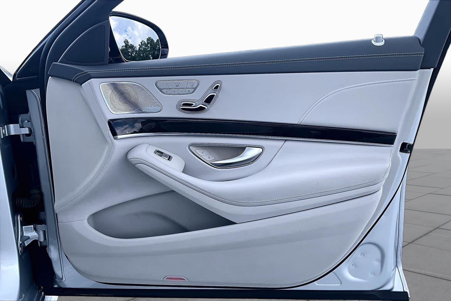 Used 2016 Iridium Silver Metallic Mercedes-Benz S 550 image 22