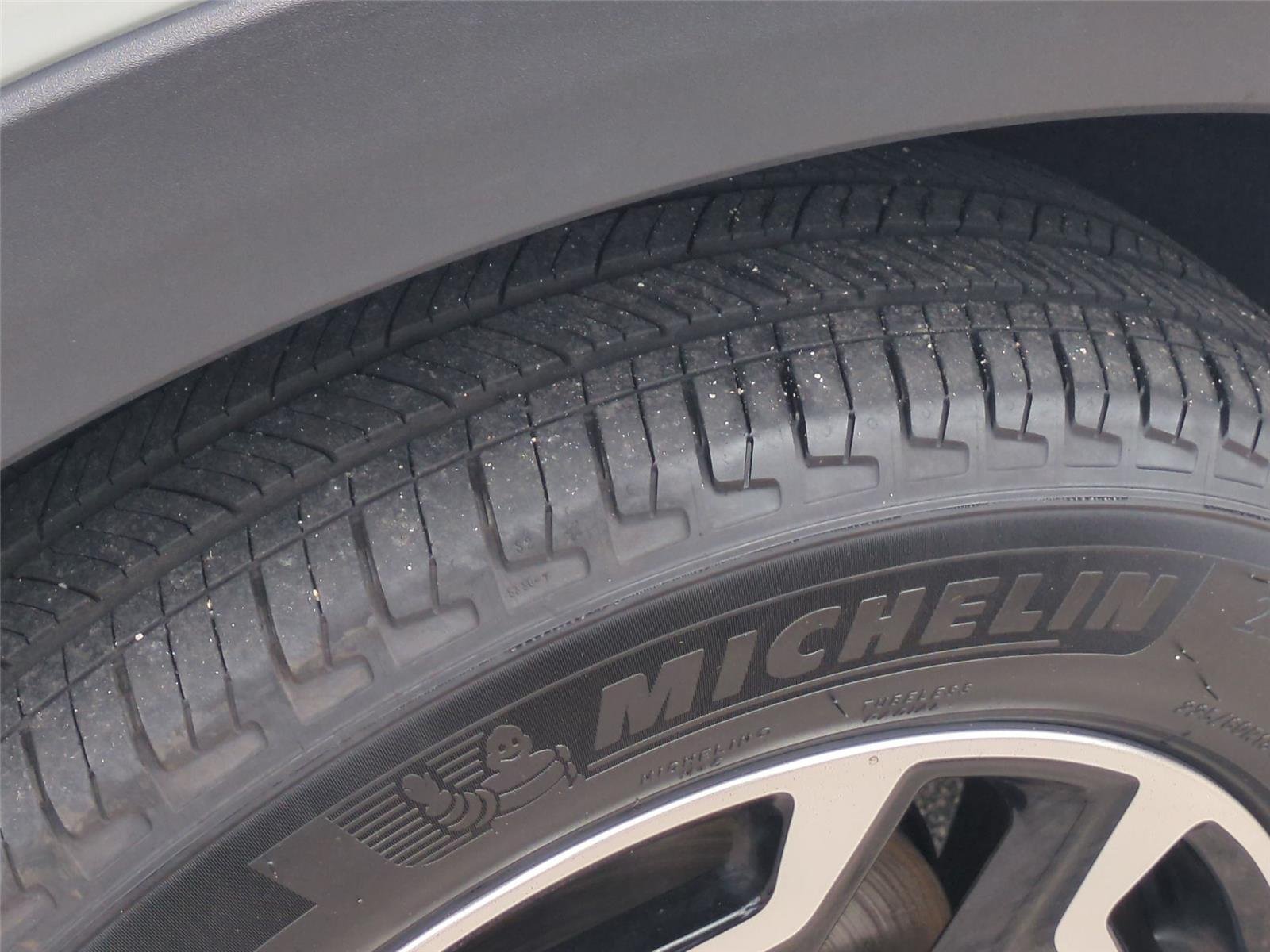 Used 2024 Cactus Gray FORD OUTBANK image 13