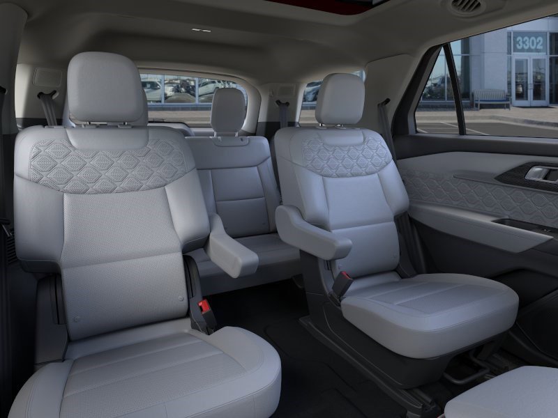 New 2026 Rapid Red Metallic Tinted Clearcoat Ford Platinum image 11