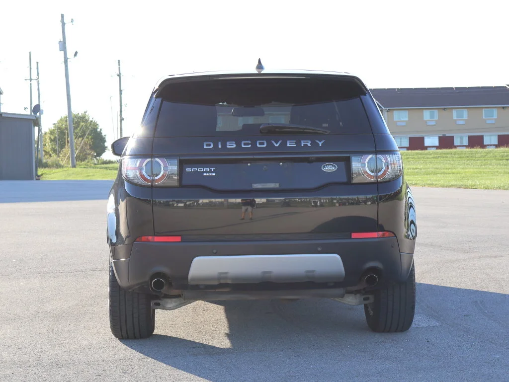 Used 2019  Land Rover  image 6
