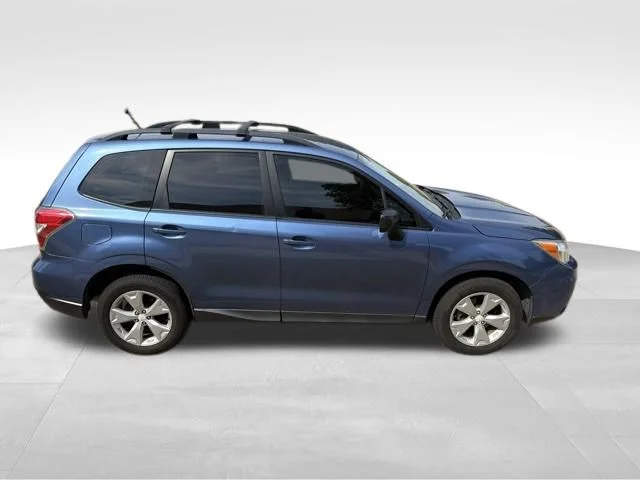 Used 2015 Blue Subaru 2.5i image 2