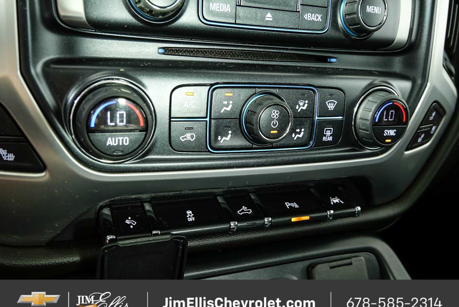 Used 2018 ONYX BLACK GMC SLT image 17