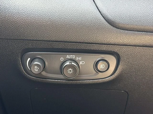 Used 2021 White Buick Preferred image 25