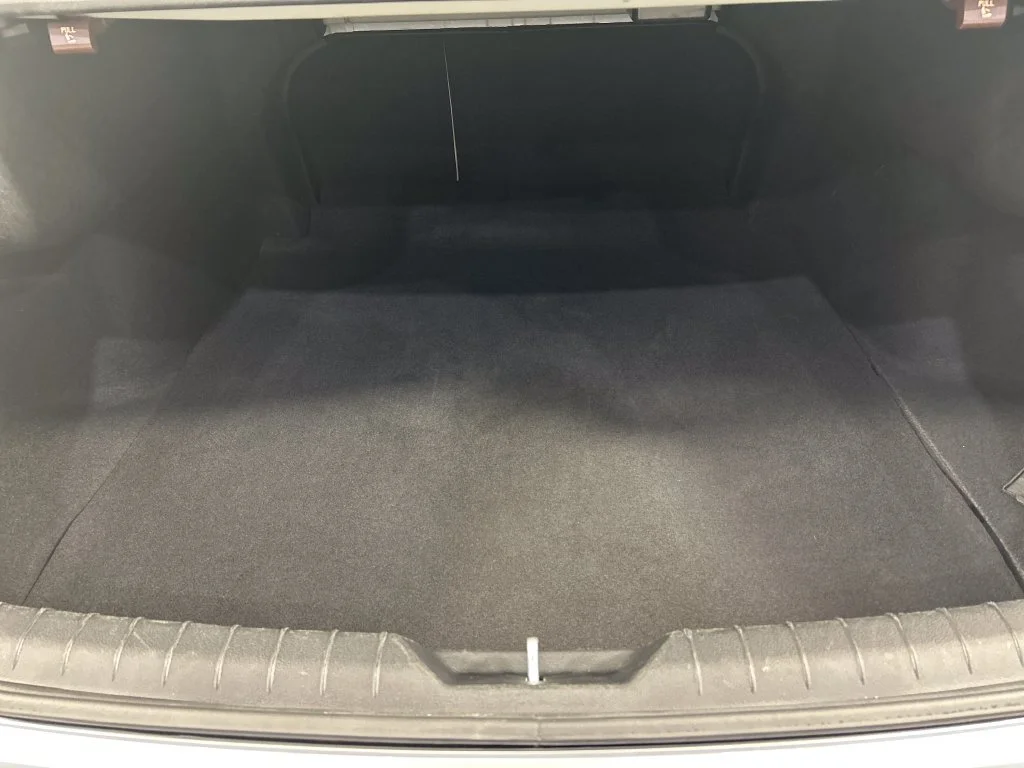 Used 2025 Silver Hyundai SEL image 19
