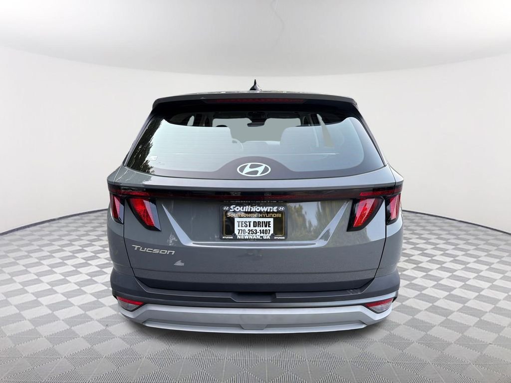 2025 Hyundai Tucson SE - Photo 6