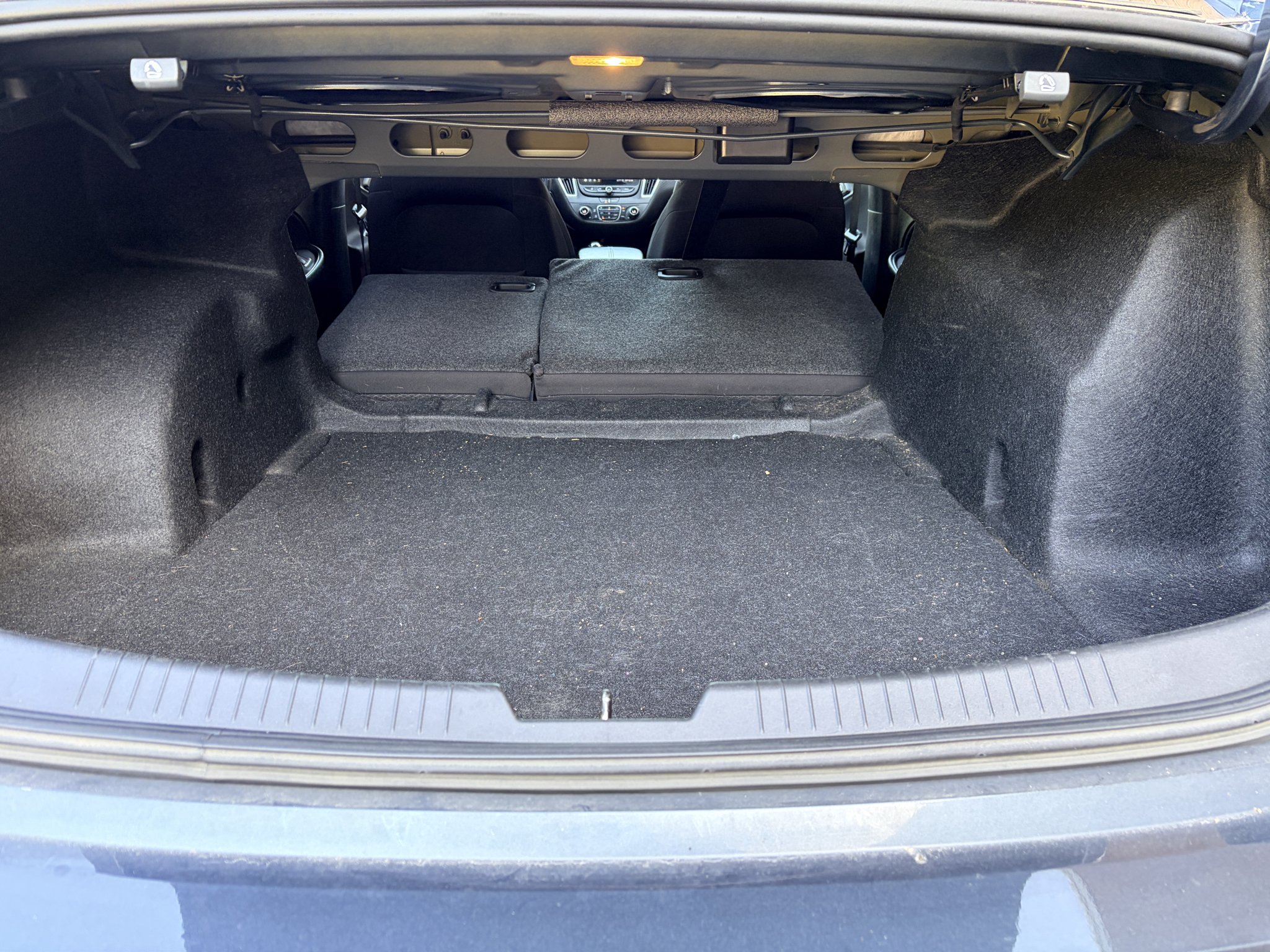Used 2020 Shadow Gray Metallic Chevrolet LT image 21