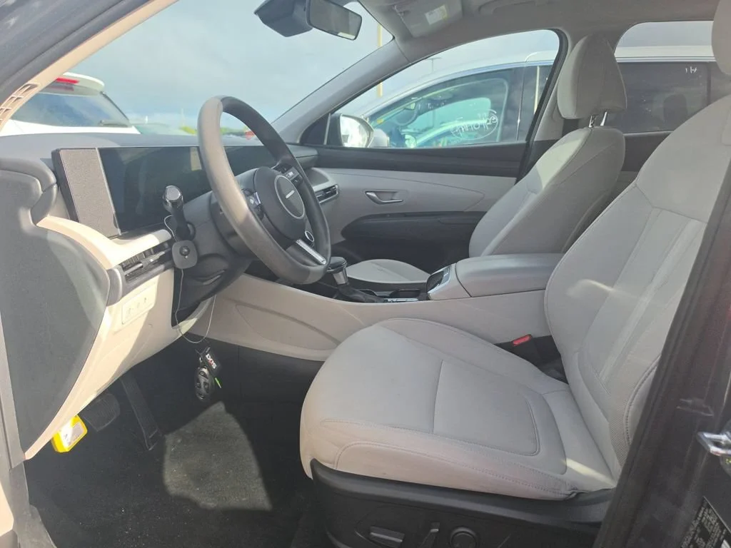 Used 2026 Gray Hyundai SEL Plus image 9