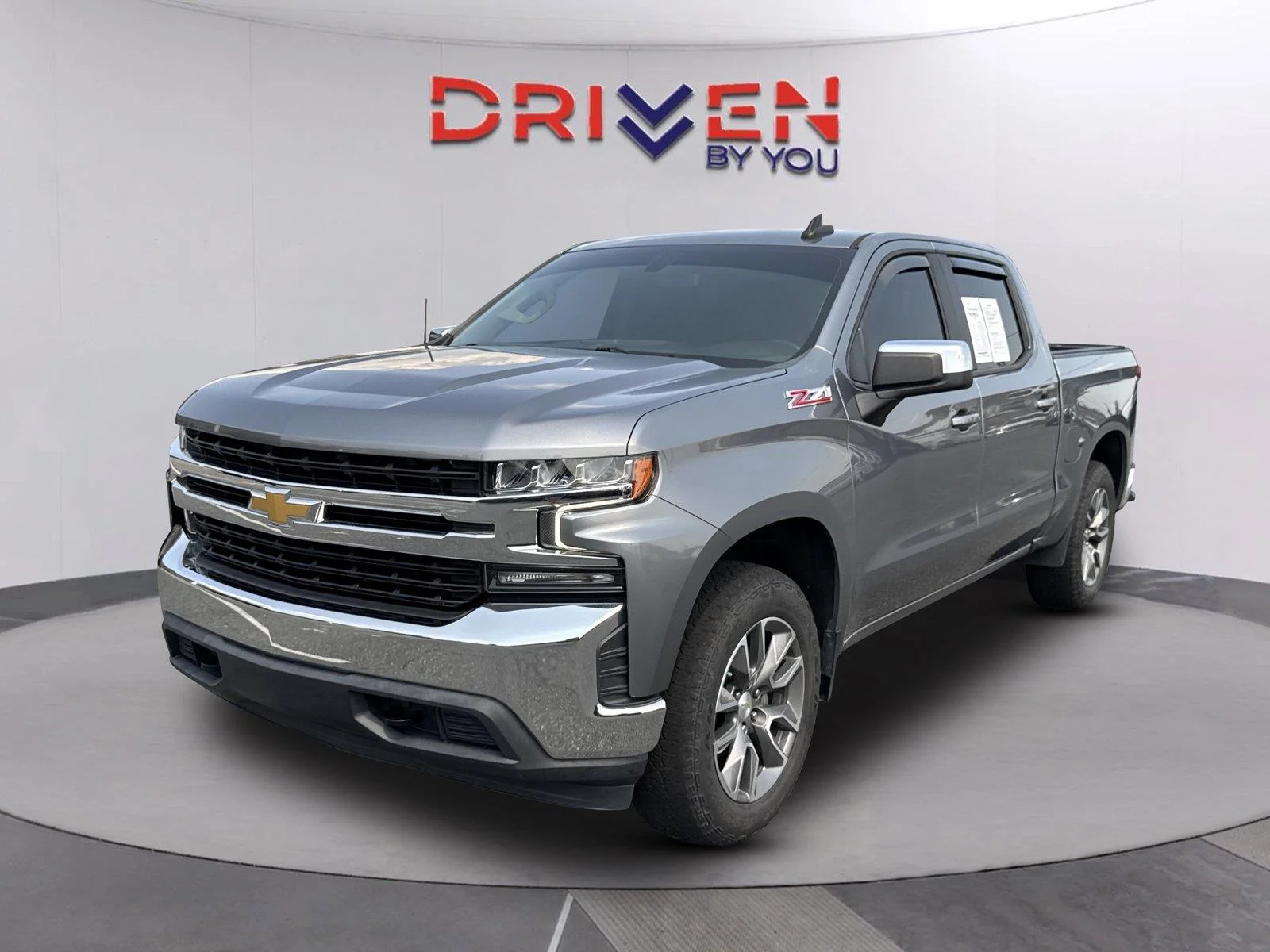 Used 2022 SATIN STEEL METALLIC Chevrolet LT image 8
