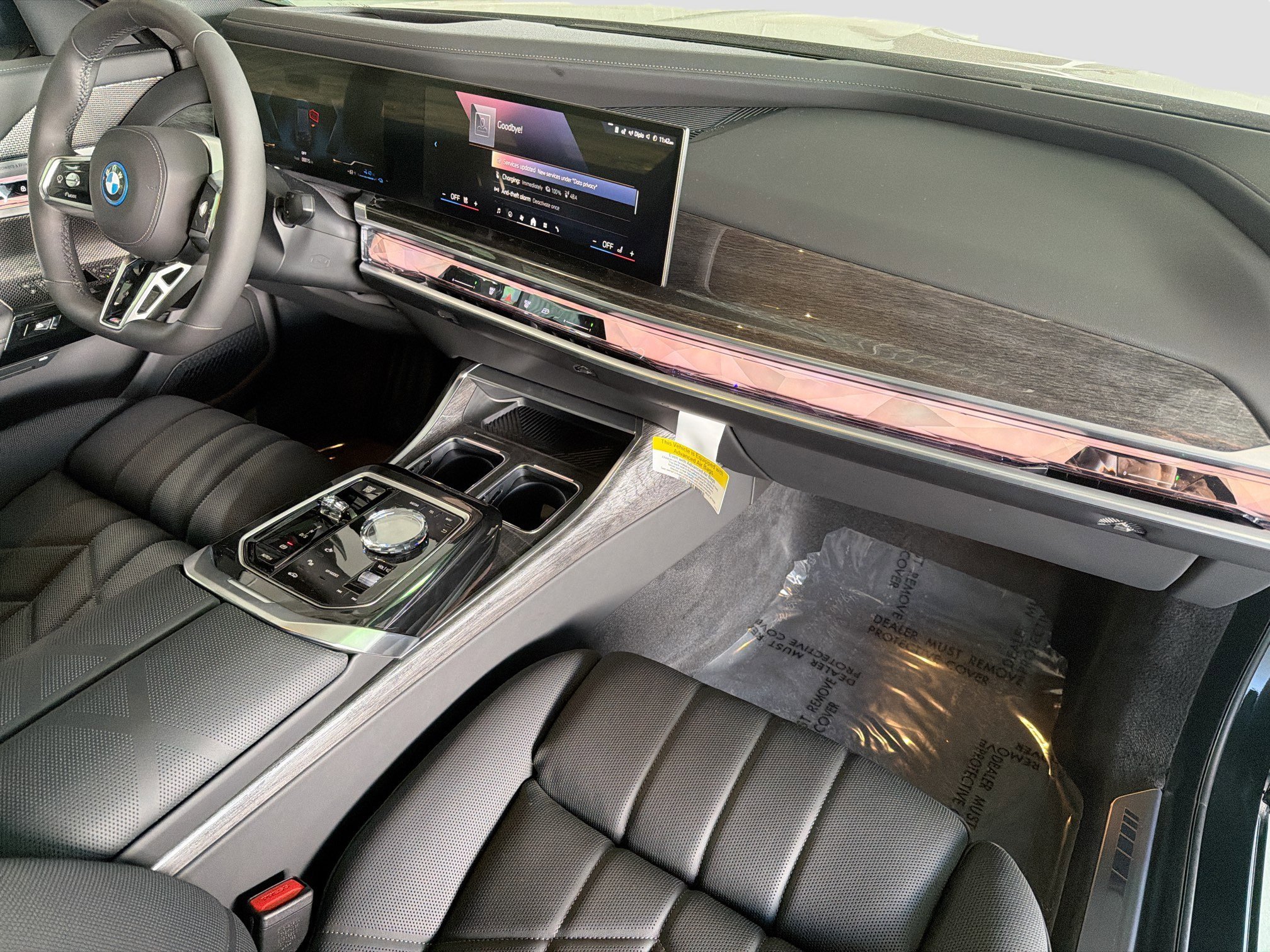 2026 BMW 7 Series 750e - Photo 13