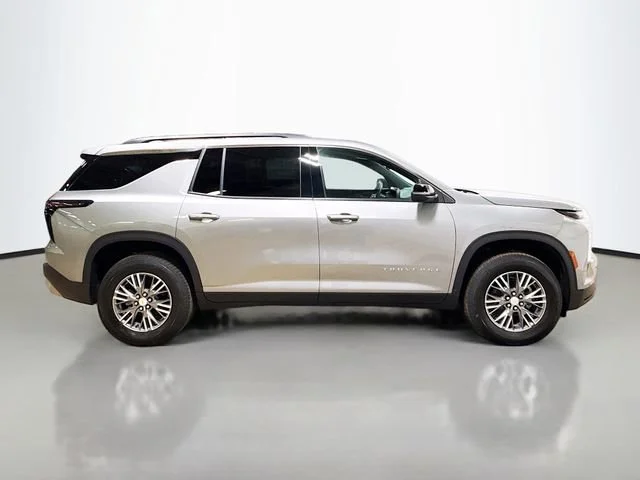 2026 Chevrolet Traverse LT - Photo 6