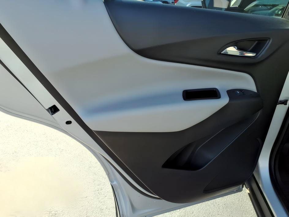 Used 2022 Silver Ice Metallic Chevrolet LT image 14