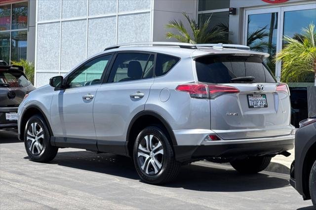 Certified Used 2017 SILVER ME Toyota  image 8