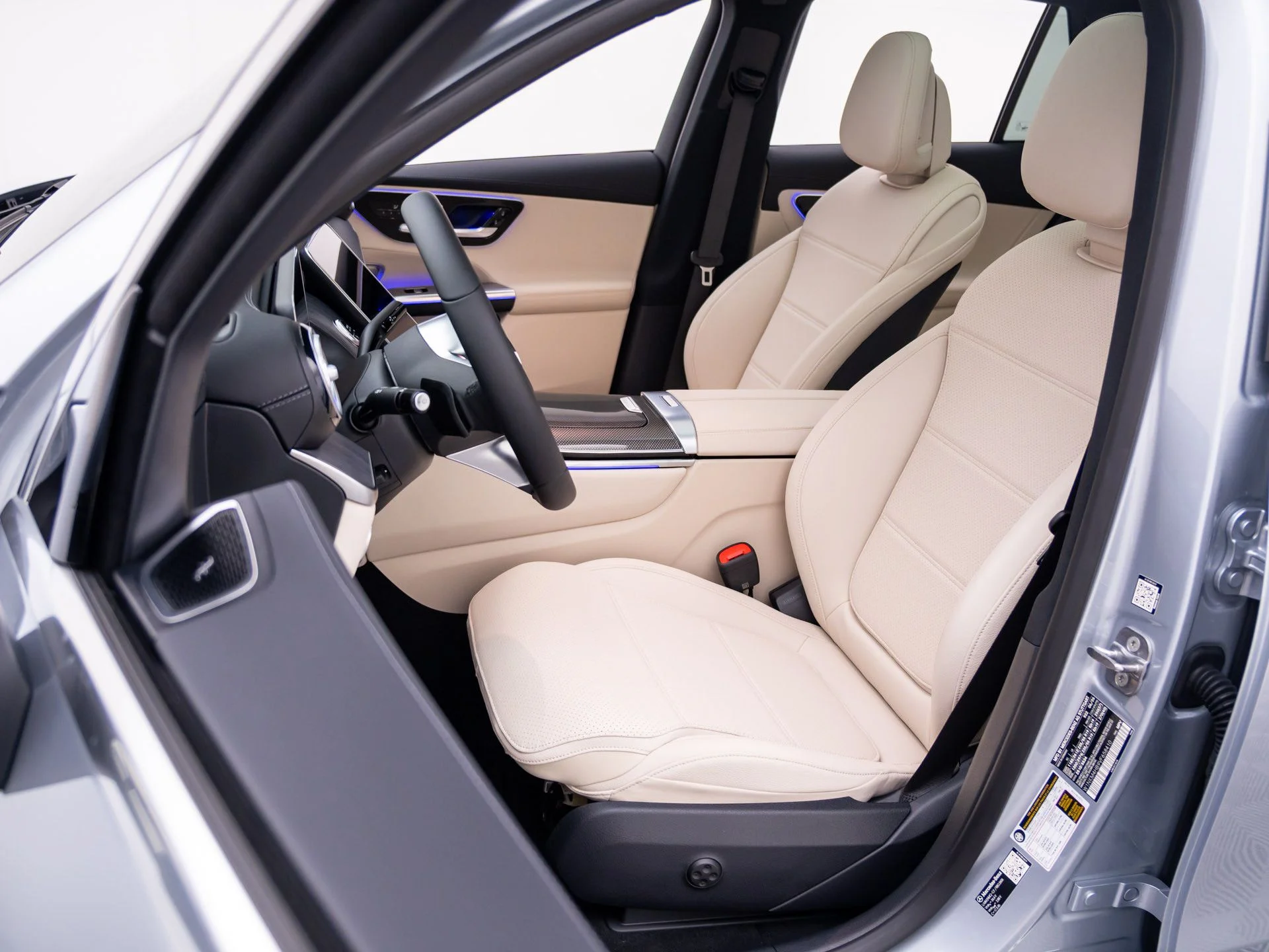New 2027 Silver Mercedes-Benz GLC 300 image 17