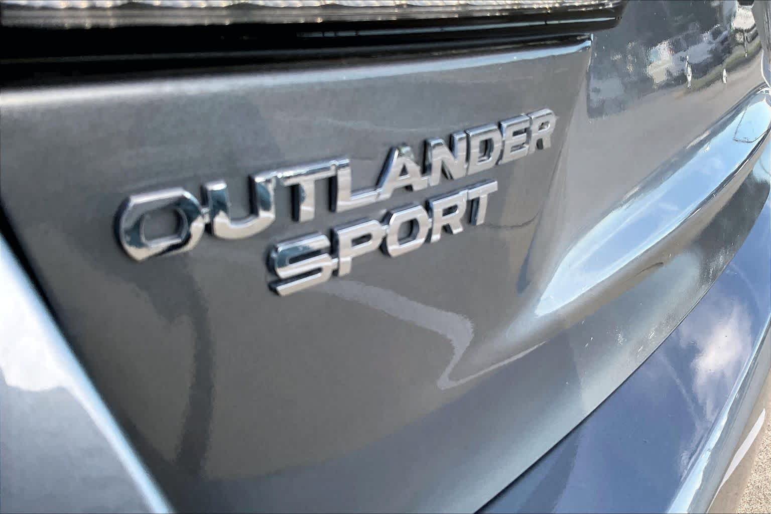 Used 2024 Mercury Gray Metallic Mitsubishi SE image 10
