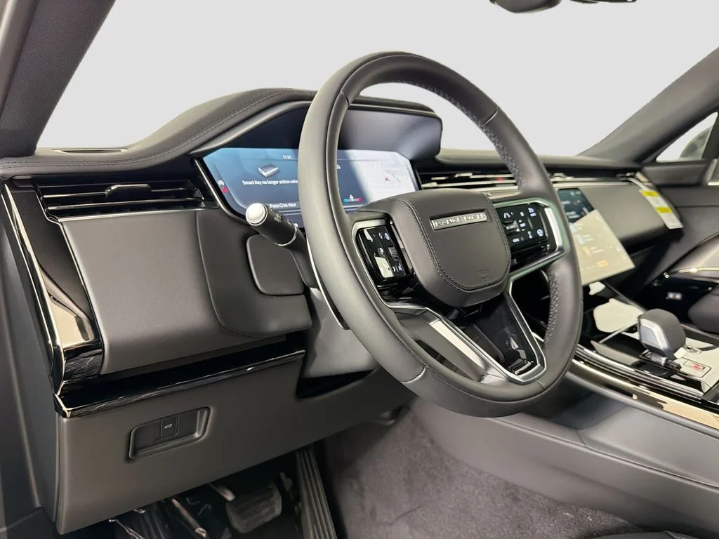 New 2026 Carpathian Grey Land Rover SE image 9
