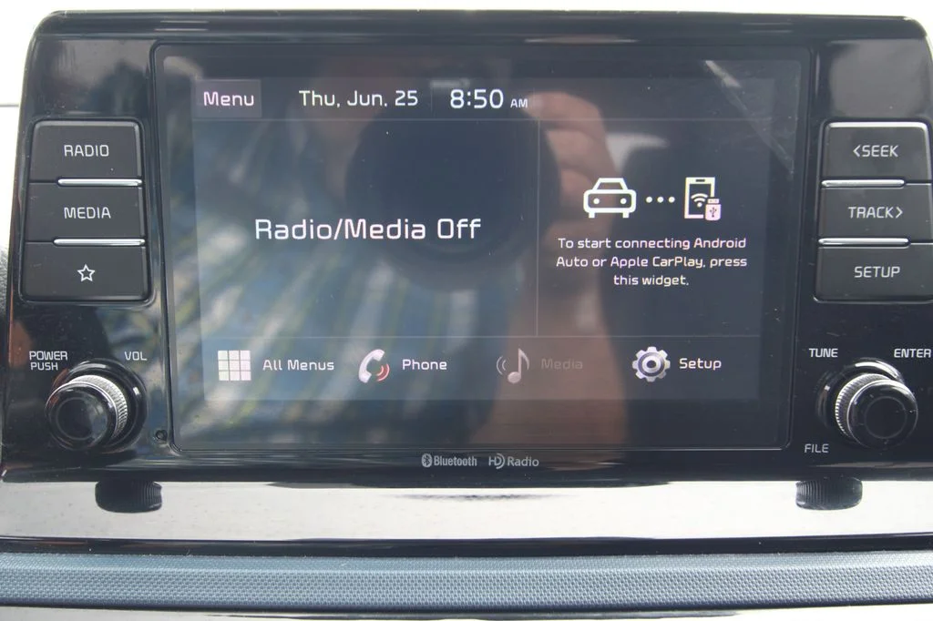 Used 2023 Orange Kia S image 29