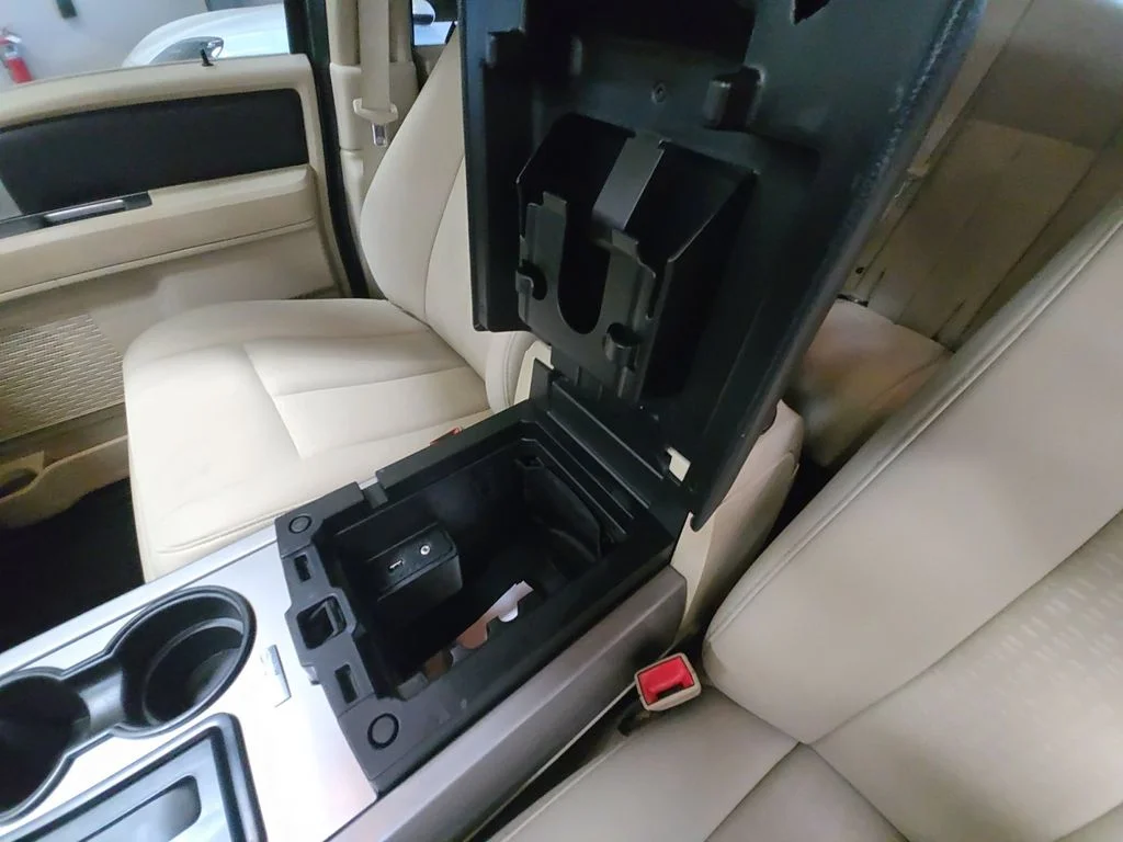 Used 2015 Gray Ford XLT image 33