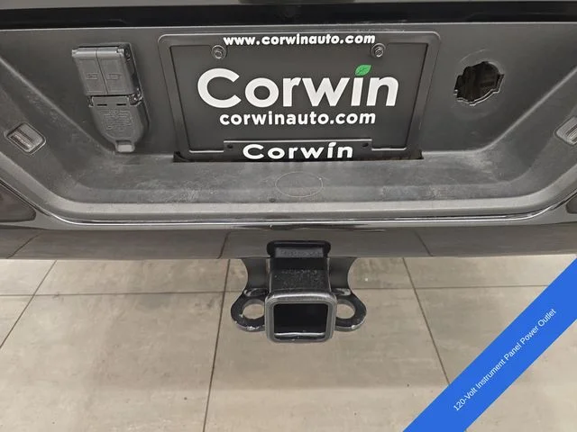 Used 2022 Onyx Black GMC Denali image 17