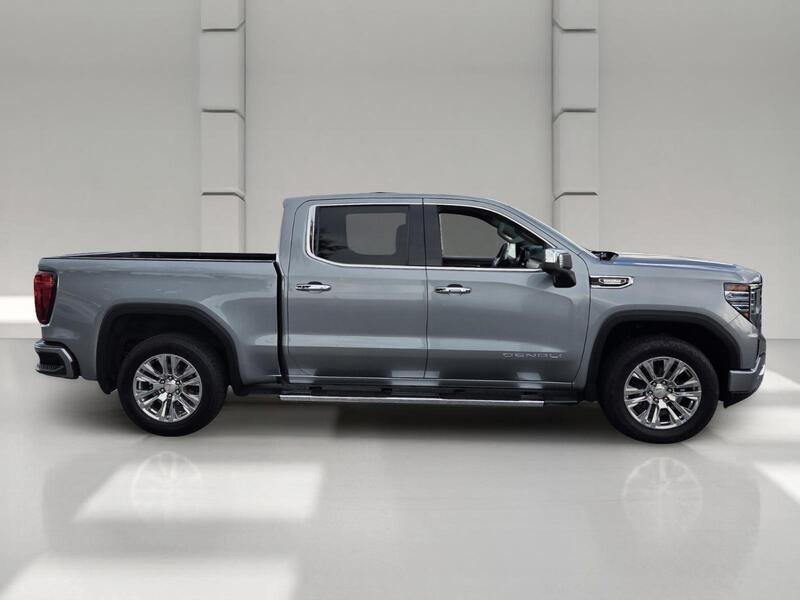 Used 2023 Sterling Metallic GMC 4WD CREW CAB 147" DENALI image 6