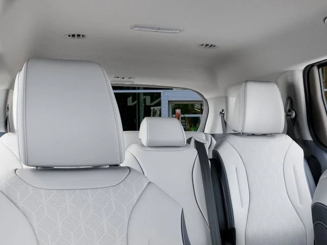 2026 Kia Carnival EX - Photo 27