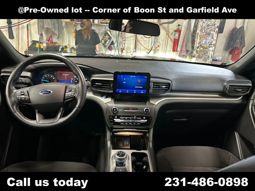 Used 2020 Blue Ford XLT image 18