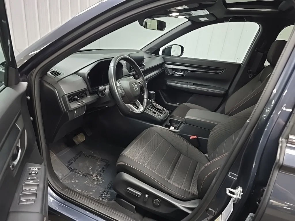 Used 2025 Meteorite Gray Metallic Honda Sport image 29