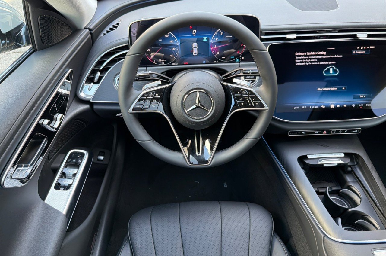 New 2026 MANUFAKTUR Alpine Grey Mercedes-Benz E 350 RWD Sedan image 13