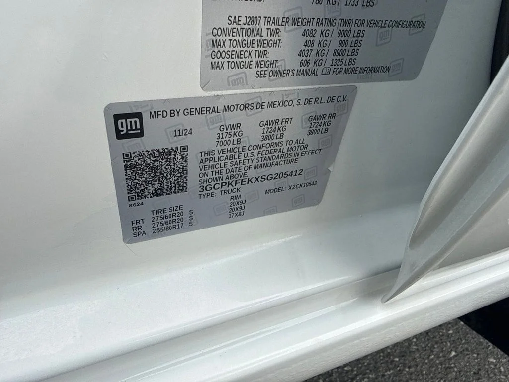 Used 2025 White Chevrolet LT Trail Boss image 39