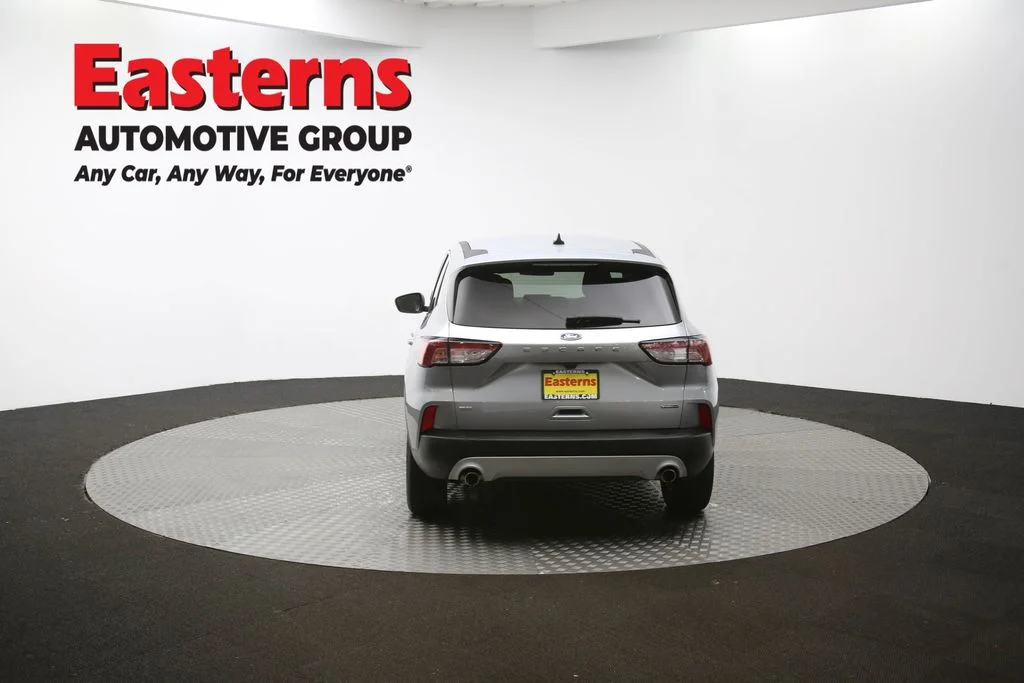 Used 2022 Silver Ford SE image 36
