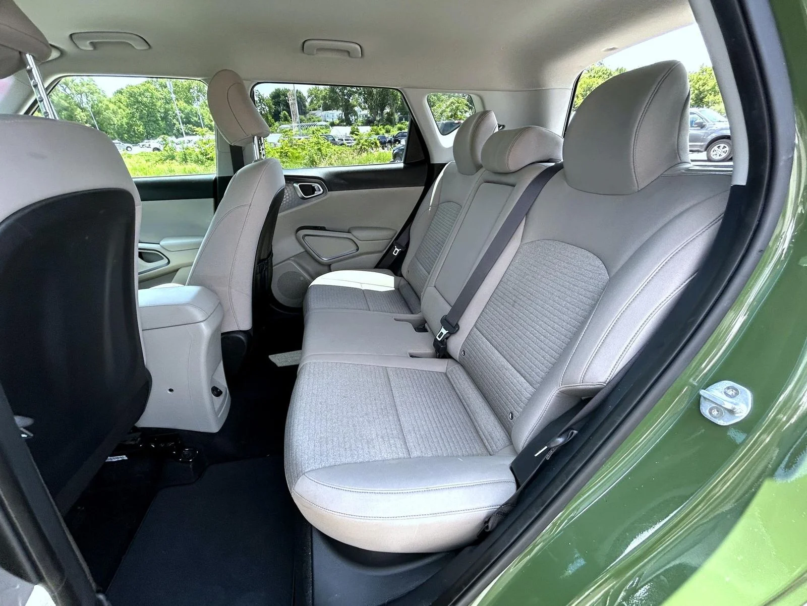 Used 2020 Green Kia EX image 19