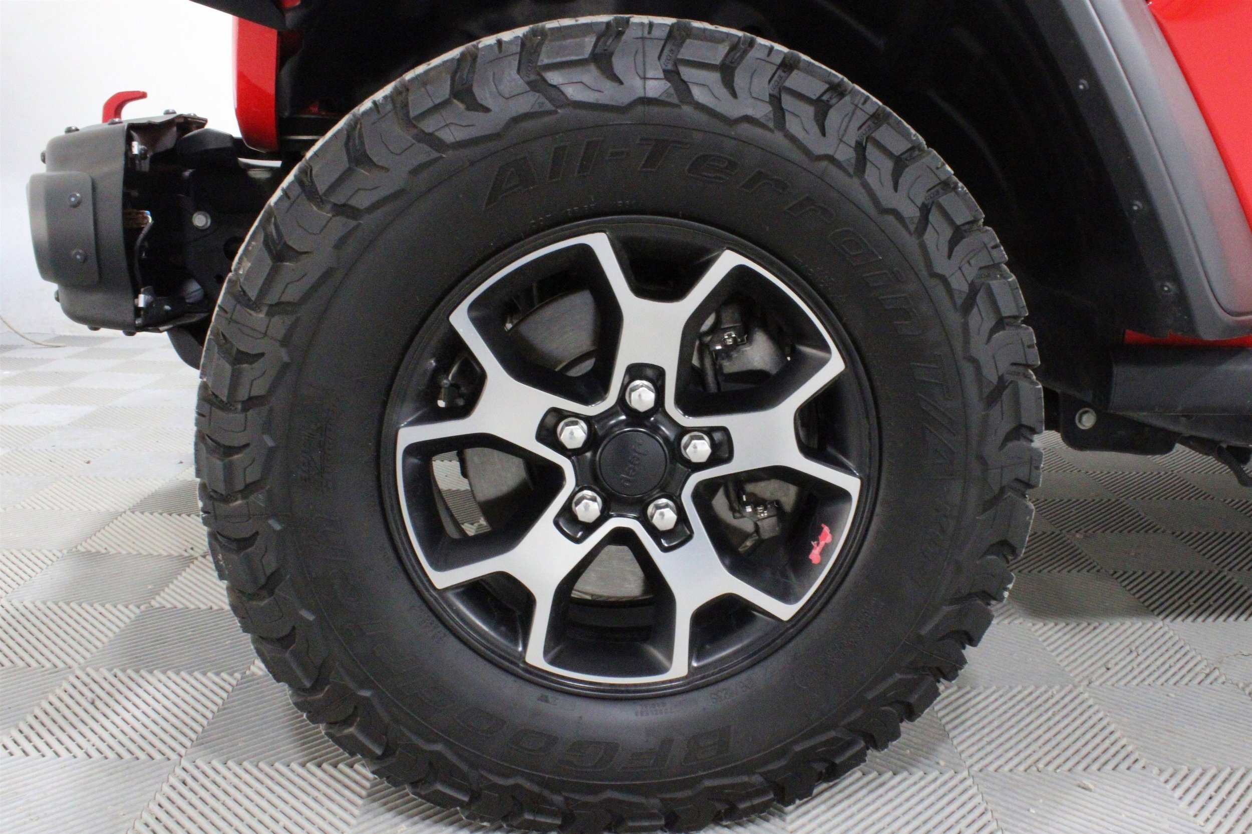 Used 2018 Firecracker Red Clearcoat Jeep Rubicon image 32