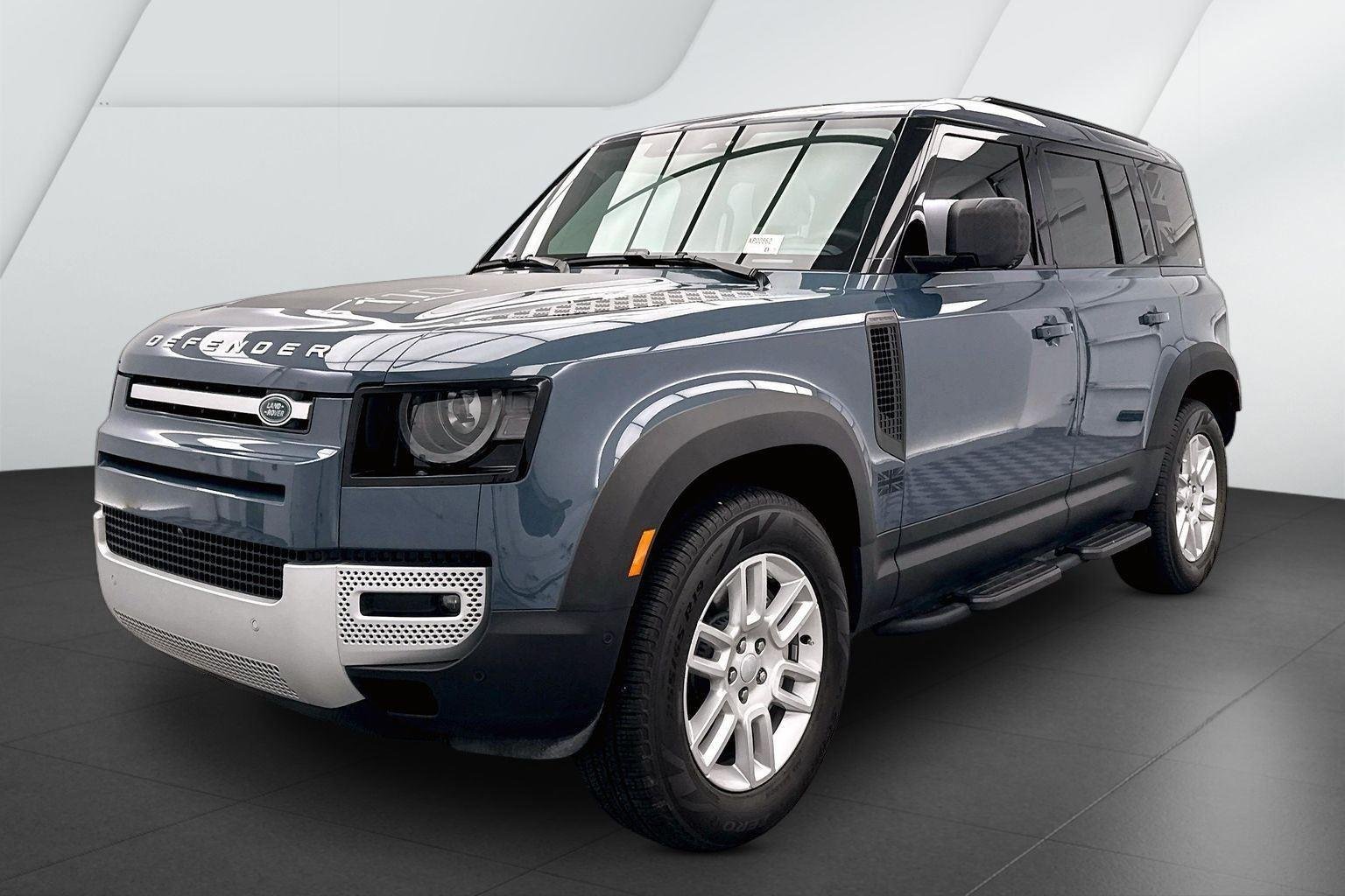 Used 2025 Tasman Blue Metallic Land Rover S image 3