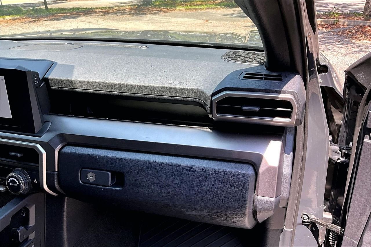 Used 2026  Toyota SR5 image 22