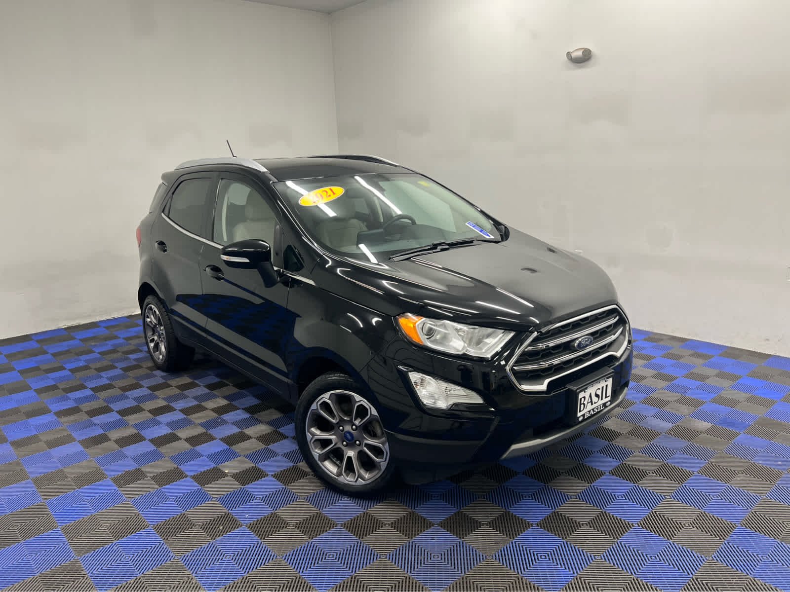 Used 2021 Shadow Black Ford Titanium image 32