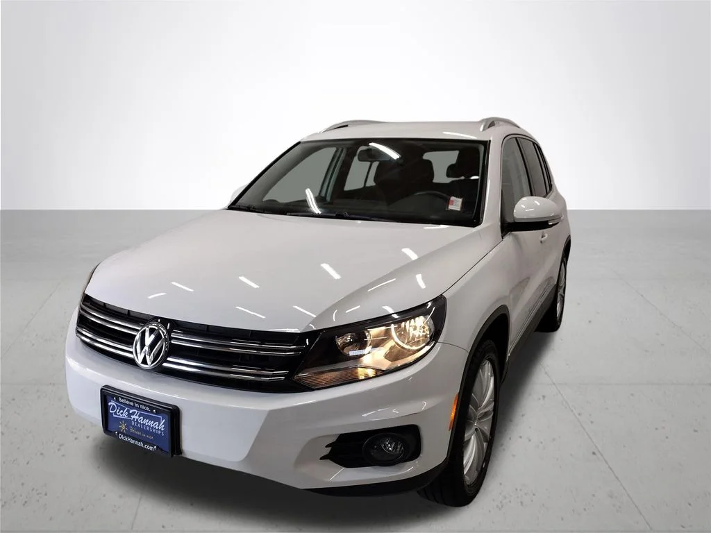Used 2014 White Volkswagen SE image 2