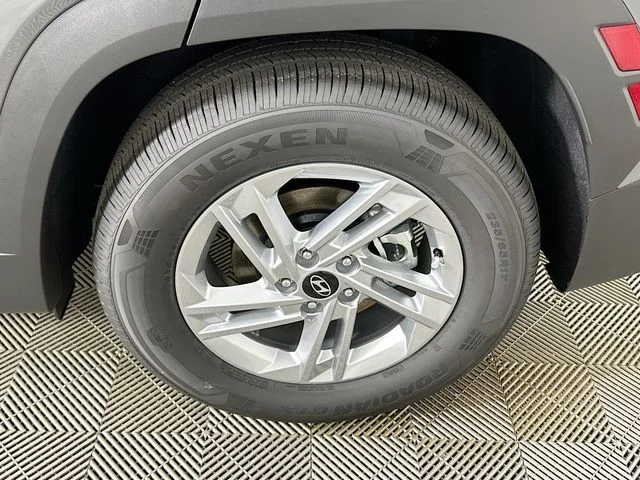 New 2026 Hyundai TUCSON SE