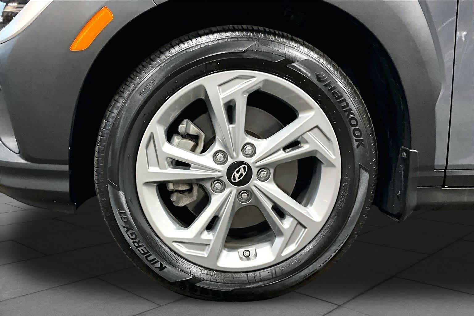 Used 2023 Ecotronic Gray Hyundai SEL image 21