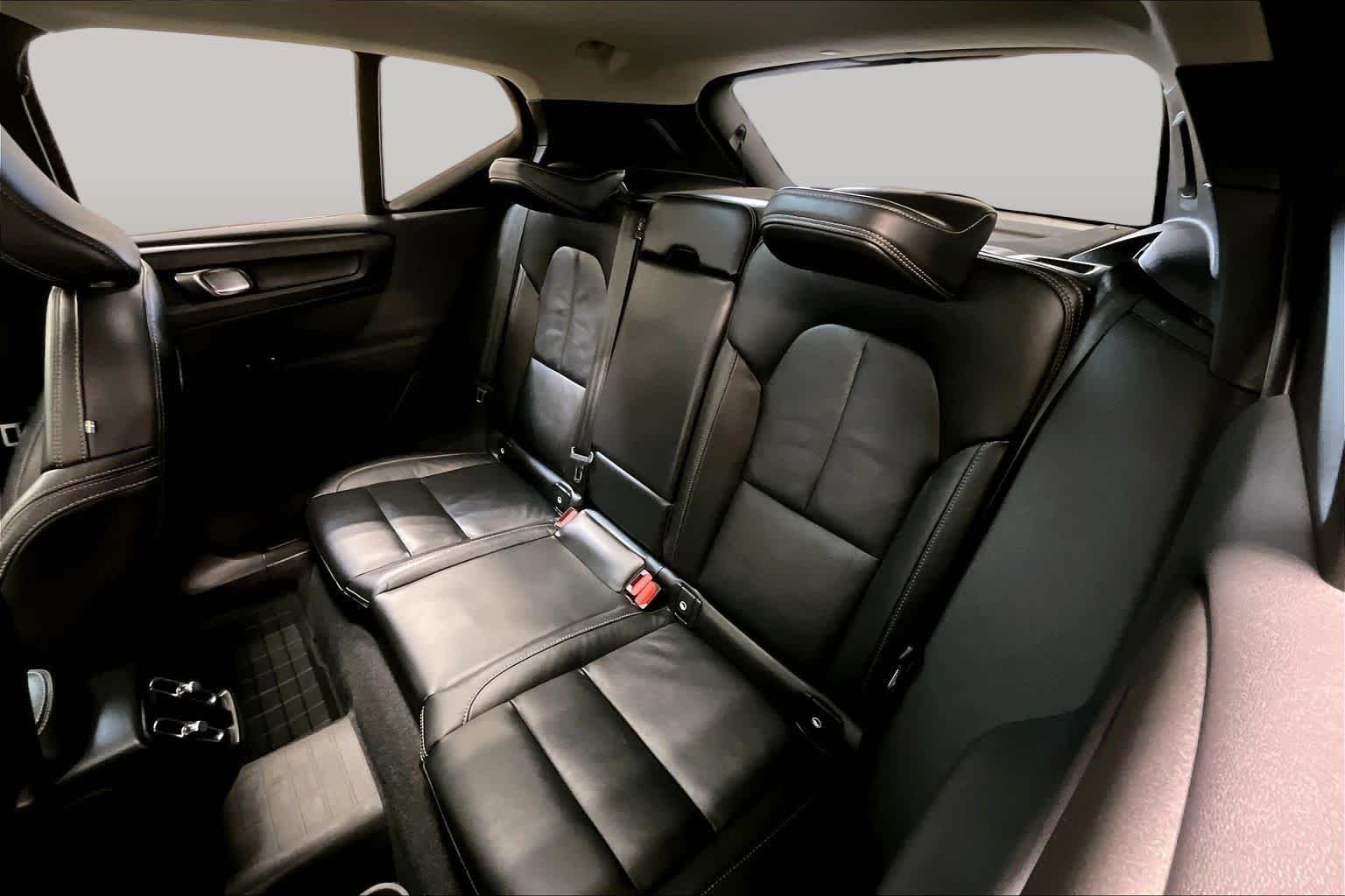 Used 2023 Thunder Grey Metallic Volvo Ultimate Dark Theme image 20