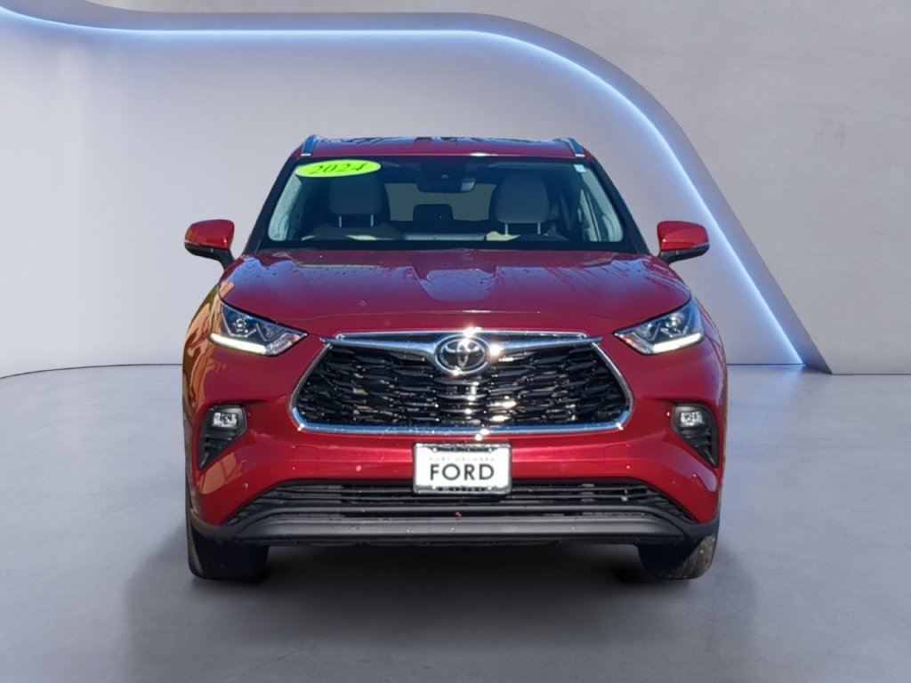 Used 2024 Red Toyota Limited image 10