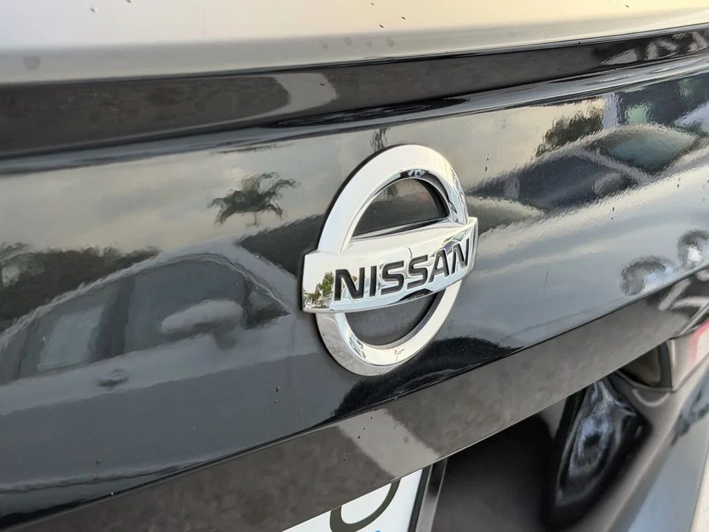 Used 2021 Blue Nissan 2.5 SV image 15