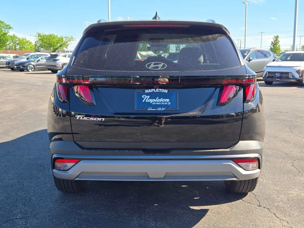 Used 2026 Black Hyundai SEL image 13
