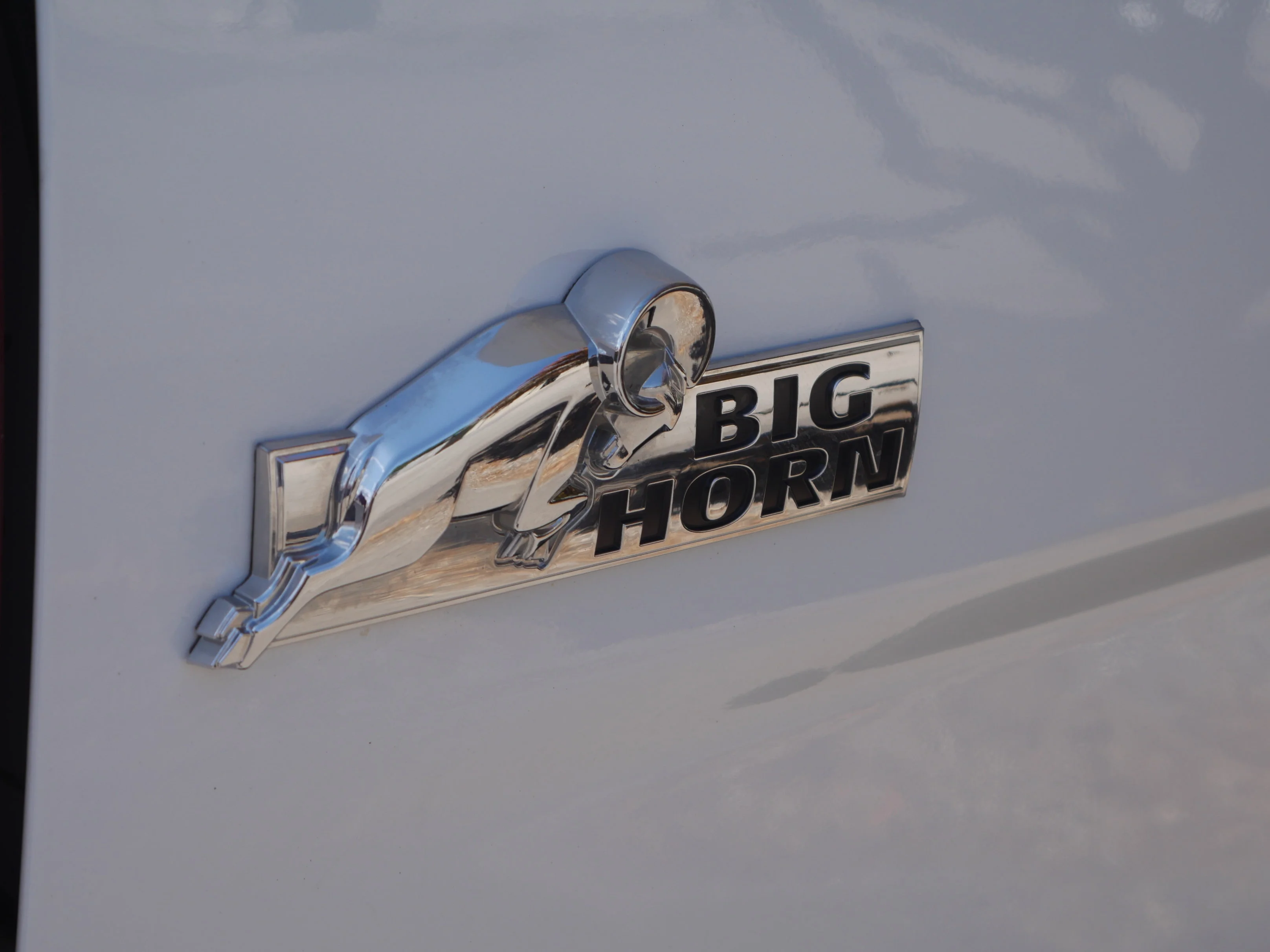 Used 2016 Pearl White Ram Big Horn image 18